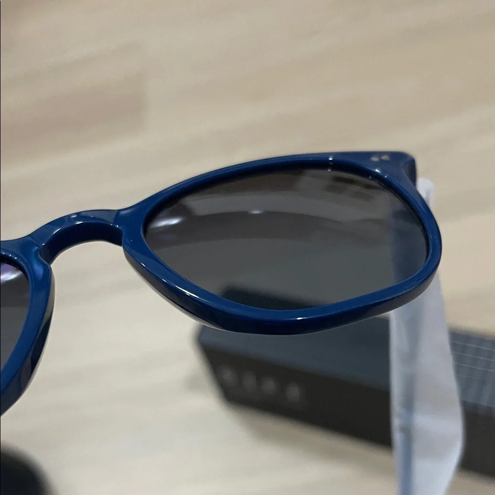 Diff Eyewear Dark Blue Sunglasses - Picture 3 of 6